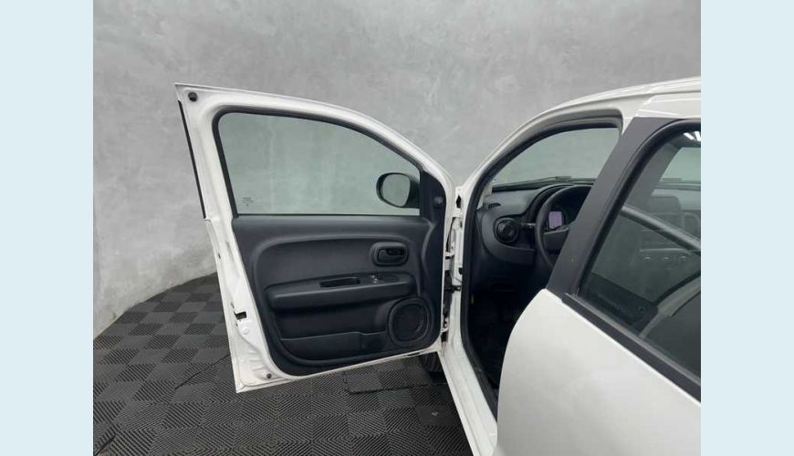 FIAT MOBI LIKE 1.0 FLEX MANUAL 4P - BRANCO - 2024 Foto 4 (Grande)