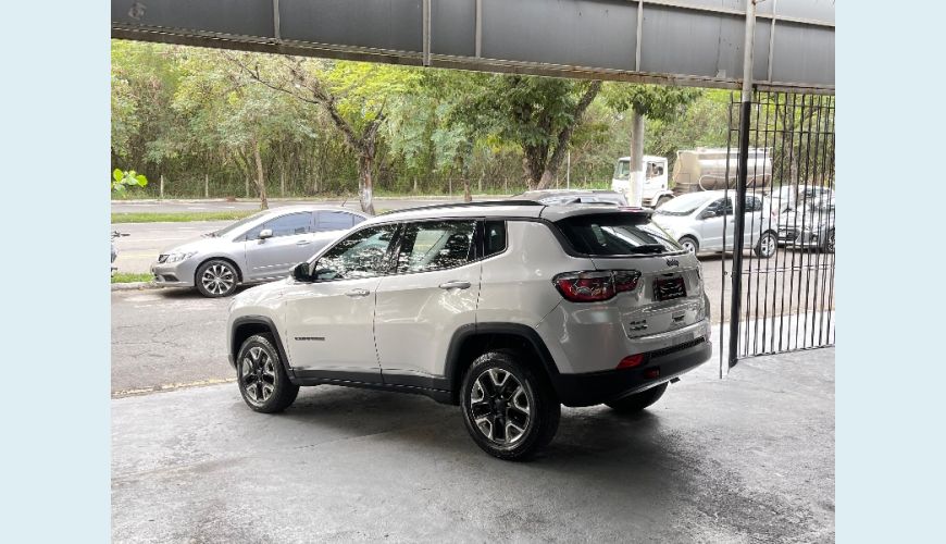 JEEP COMPASS TRAILHAWK 2.0 16V FLEX AUT. 4P - CINZA - 2017 Foto 4 (Grande)