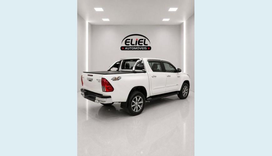 TOYOTA HILUX CDSRXA4FD FLEX AUT. 4P - BRANCO - 2017 Foto 4 (Grande)