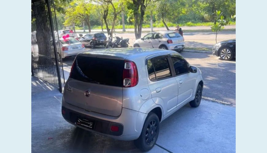 FIAT UNO VIVACE CELEB. 1.0 EVO 8V FLEX MANUAL 4P - PRATA - 2014 Foto 4 (Grande)