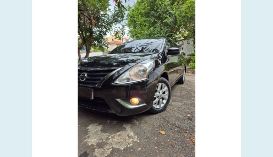 NISSAN VERSA FLEX AUT. 4P - PRETO - 2017 Foto 4 (Grande)