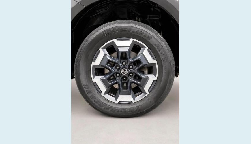 NISSAN FRONTIER PLATINUM 2.3 B.TURBO DIESEL FLEX AUT. 4P - PRETO - 2023 Foto 4 (Grande)