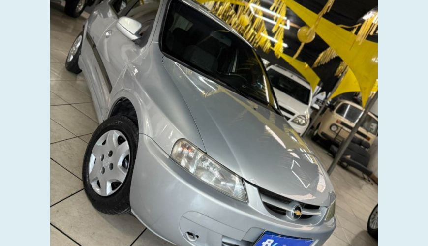 CHEVROLET CELTA SUPER 1.0 MANUAL 4P - PRATA - 2003 Foto 4 (Grande)