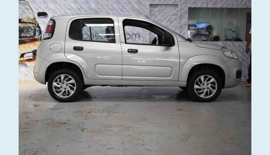 FIAT UNO ATTRACTIVE 1.0 FLEX MANUAL 4P - PRATA - 2016 Foto 4 (Grande)