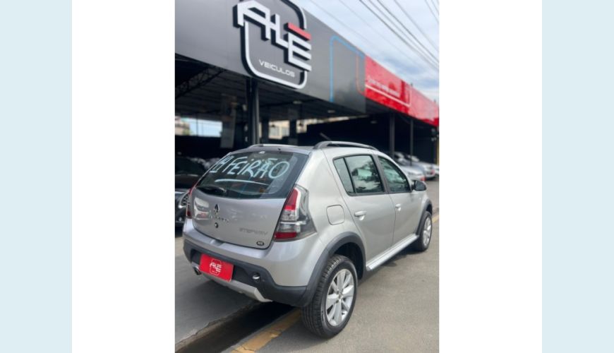 RENAULT SANDERO FLEX MANUAL 4P - PRATA - 2014 Foto 4 (Grande)