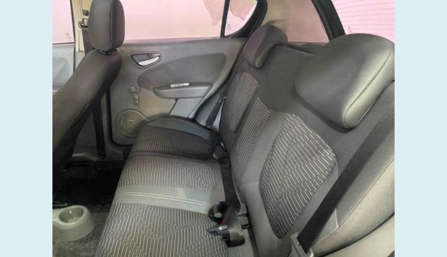 FIAT PALIO ATTRACTIVE 1.0 8V FLEX MANUAL 4P - PRETO - 2014 Foto 4 (Grande)