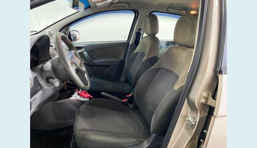 FIAT GRAND SIENA ESSENCE 1.6 16V (FLEX) - BEGE - 2015 Foto 4 (Grande)