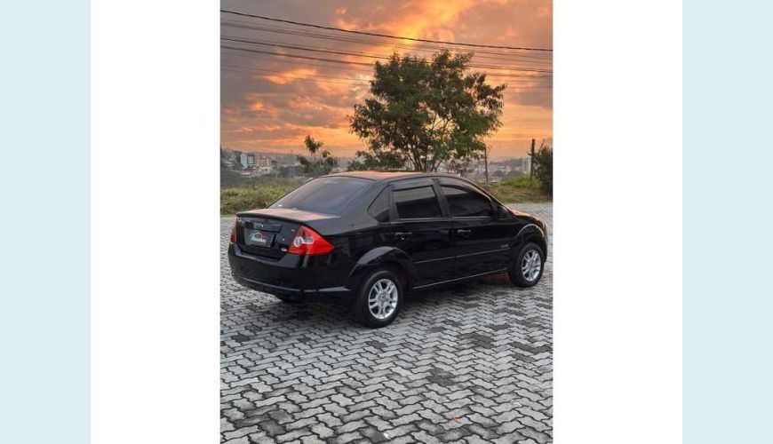 FORD FIESTA CLASS 1.6 FLEX MANUAL 4P - PRETO - 2009 Foto 4 (Grande)