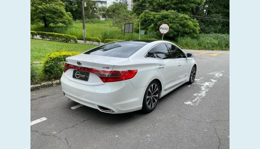 HYUNDAI AZERA 3.0 V6 MANUAL 4P - BRANCO - 2013 Foto 4 (Grande)