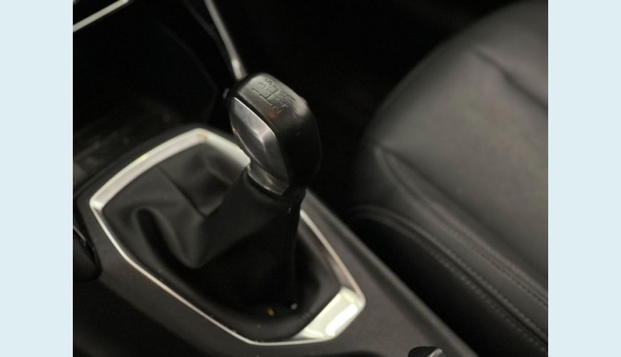 PEUGEOT PEUGEOT 208 STYLE FLEX MANUAL 4P - CINZA - 2024 Foto 4 (Grande)
