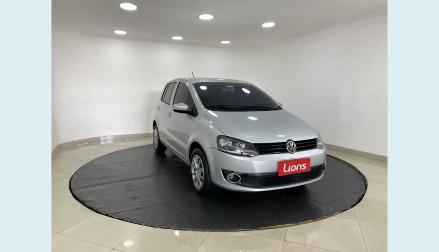 VOLKSWAGEN FOX 1.0 8V FLEX MANUAL 4P - PRATA - 2011 Foto 4 (Grande)