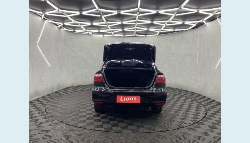 VOLKSWAGEN VOYAGE 1.6 FLEX MANUAL 4P - PRETO - 2022 Foto 4 (Grande)