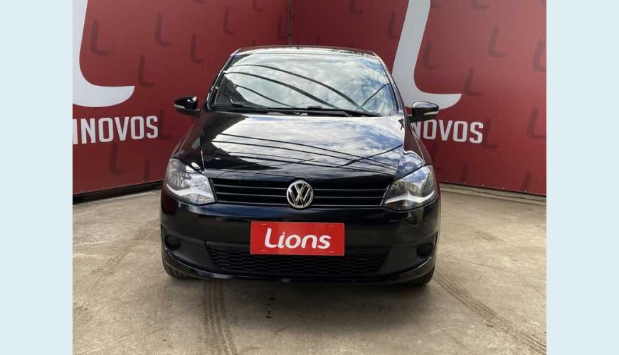 VOLKSWAGEN FOX TEC 1.0 FLEX MANUAL 4P - PRETO - 2011 Foto 4 (Grande)