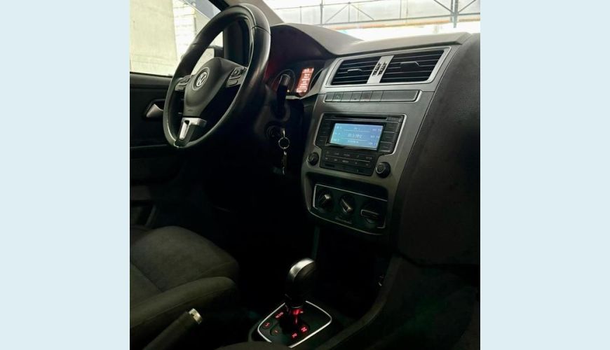 VOLKSWAGEN FOX CL SB 1.6 FLEX AUT. 4P - PRETO - 2015 Foto 4 (Grande)