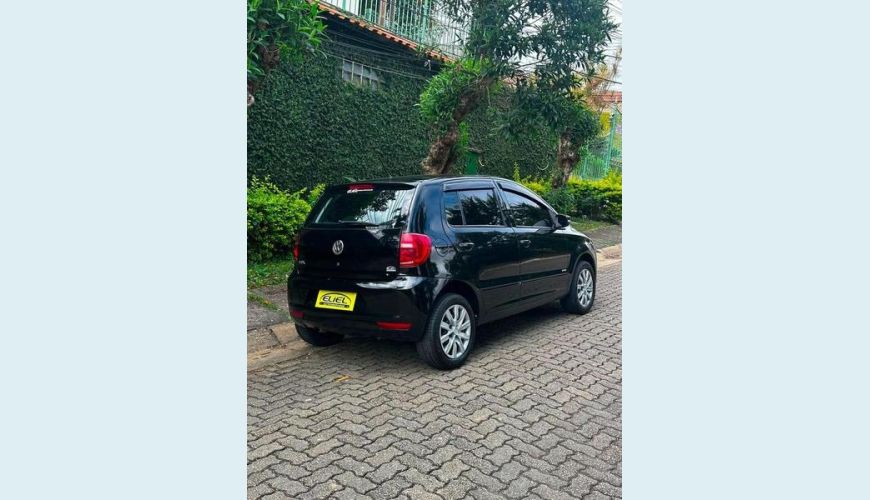 VOLKSWAGEN FOX GII 1.0 FLEX MANUAL 4P - PRETO - 2013 Foto 4 (Grande)