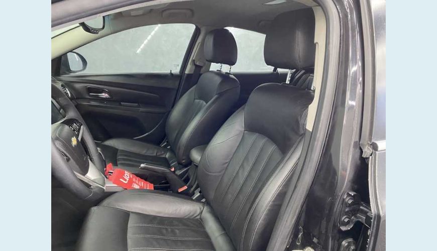 CHEVROLET CRUZE LT 1.8 16V ECOTEC AUT.FLEX - PRETO - 2016 Foto 4 (Grande)
