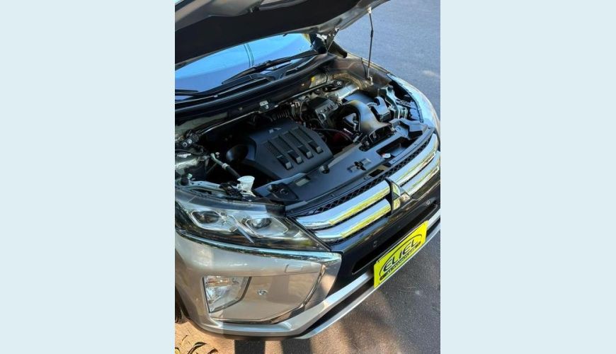 MITSUBISHI ECLIPSE CROSS HPE-S 1.5 TURBO FLEX AUT. 4P - PRATA - 2020 Foto 4 (Grande)