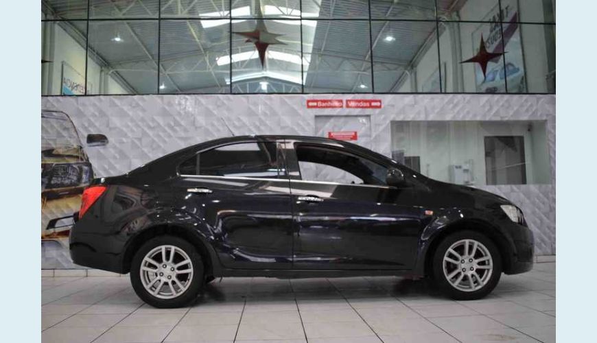 CHEVROLET SONIC LTZ 1.6 FLEX AUT. 4P - PRETO - 2014 Foto 4 (Grande)