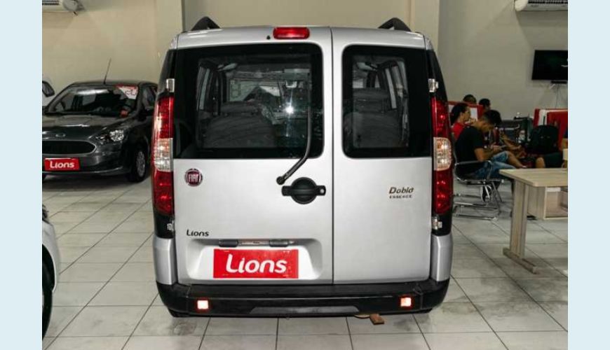 FIAT DOBLO ESSENCE 1.8 7L FLEX MANUAL 4P - PRATA - 2018 Foto 4 (Grande)