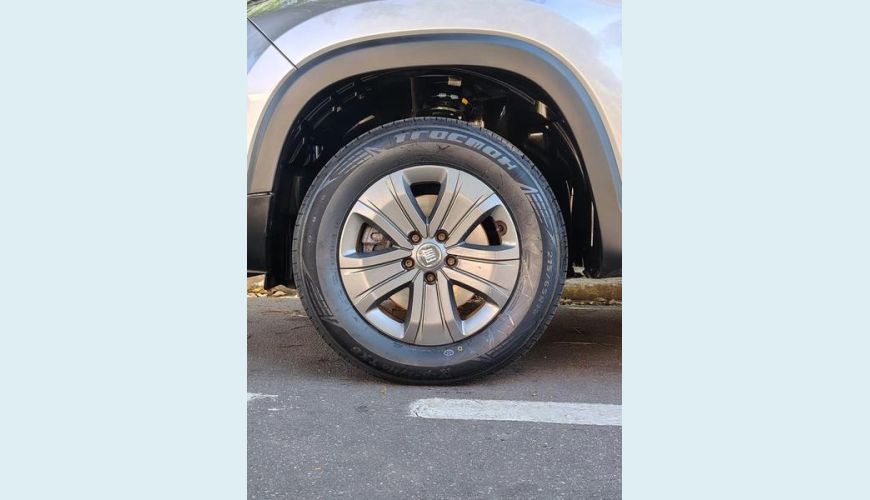 FIAT TORO FREEDOM AT6 1.8 FLEX AUT. 4P - PRATA - 2021 Foto 4 (Grande)
