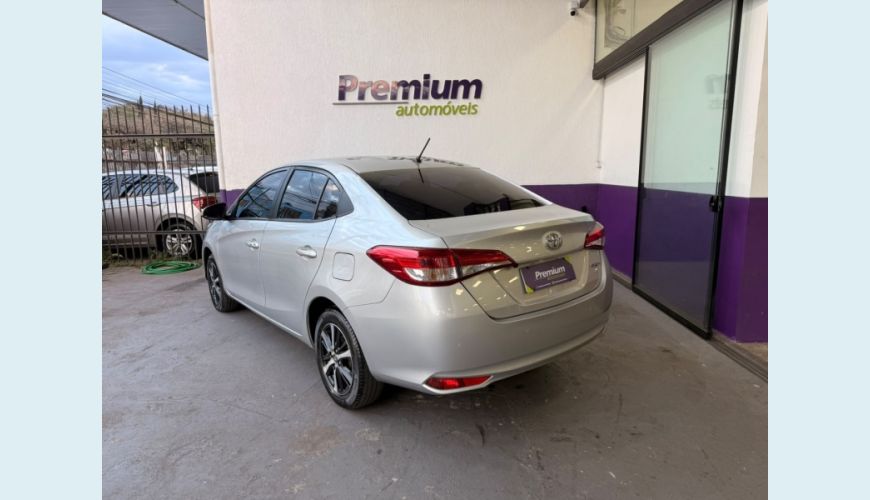 TOYOTA TOYOTA YARIS FLEX MANUAL 4P - PRATA - 2021 Foto 4 (Grande)