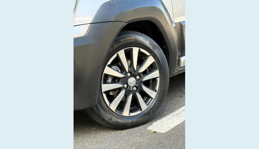 TOYOTA ETIOS HB CROSS 1.5 FLEX AUT. 4P - PRATA - 2018 Foto 4 (Grande)