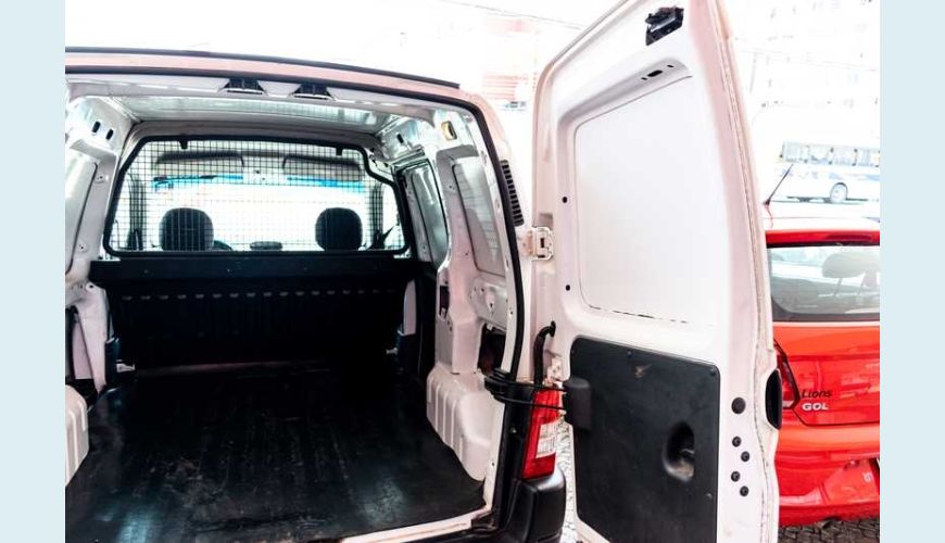 PEUGEOT PARTNER FURGAO 1.6 16V FLEX MANUAL 4P - BRANCO - 2018 Foto 4 (Grande)