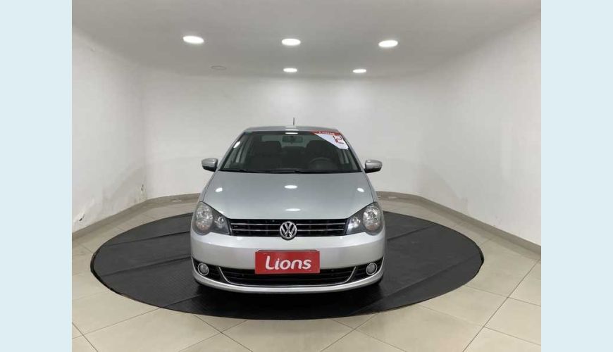 VOLKSWAGEN POLO SEDAN COMFORTLINE 1.6 8V FLEX AUT. 4P - PRATA - 2012 Foto 4 (Grande)