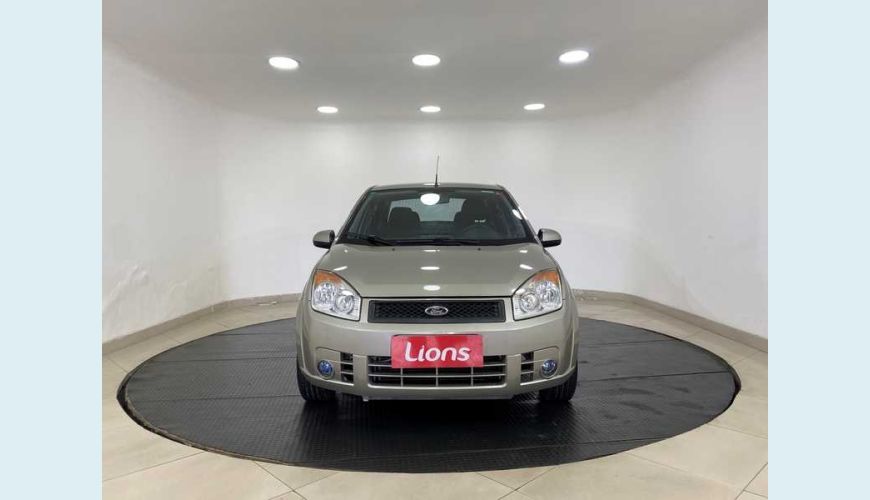 FORD FIESTA SEDAN 1.0 FLEX MANUAL 4P - PRATA - 2010 Foto 4 (Grande)