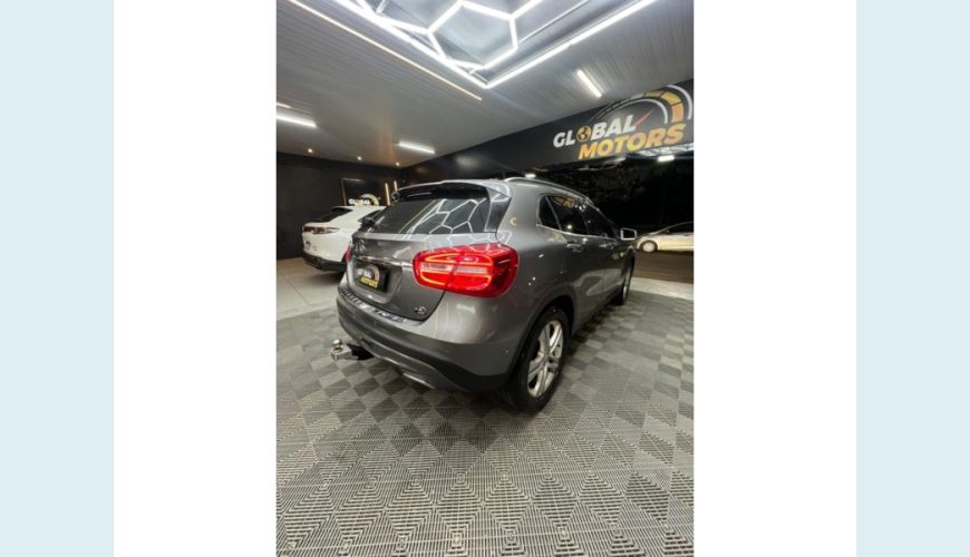 MERCEDES-BENZ MERCEDES-BENZ GLA 200 FLEX AUT. 4P - CINZA - 2017 Foto 4 (Grande)