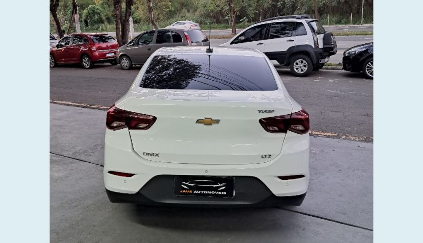 CHEVROLET ONIX SEDAN PLUS LT 1.0 FLEX 12V AUT. 4P - BRANCO - 2020 Foto 4 (Grande)