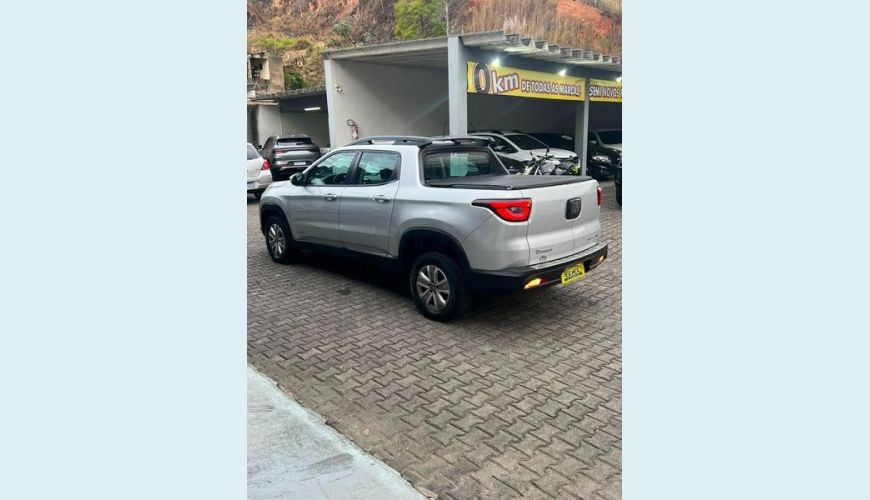 FIAT FIAT TORO FREEDOM AT 1.8 FLEX AUT. 4P - PRATA - 2018 Foto 4 (Grande)