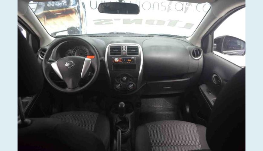 NISSAN VERSA 1.0 12V FLEX MANUAL 4P - PRETO - 2017 Foto 4 (Grande)