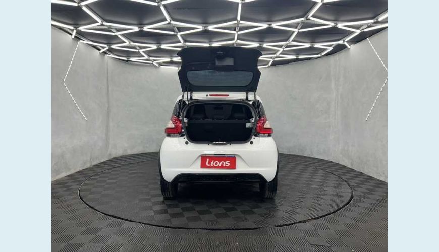 FIAT MOBI LIKE 1.0 (FLEX) - BRANCO - 2023 Foto 4 (Grande)