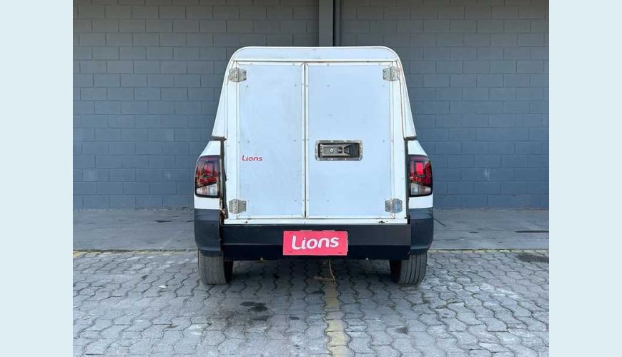 VOLKSWAGEN SAVEIRO ROBUST TOTAL FLEX 16V - BRANCO - 2025 Foto 4 (Grande)