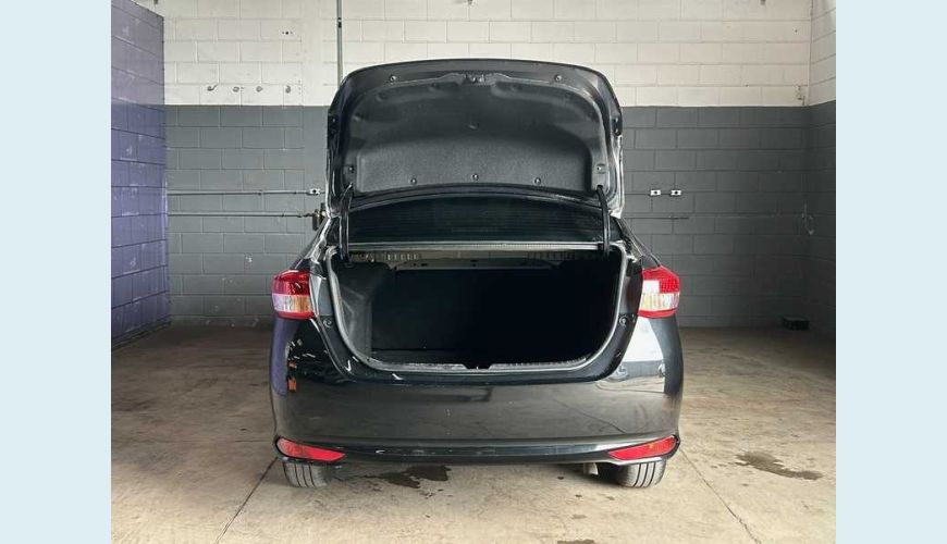 TOYOTA YARIS SEDAN XL 1.5 FLEX 16V 4P AUT. - PRETO - 2023 Foto 4 (Grande)