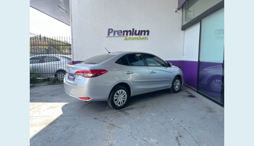 TOYOTA YARIS - PRATA - 2022 Foto 4 (Grande)