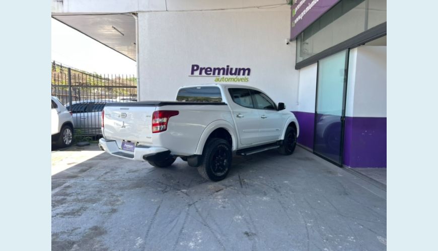 MITSUBISHI L200 TRITON - BRANCO - 2018 Foto 4 (Grande)