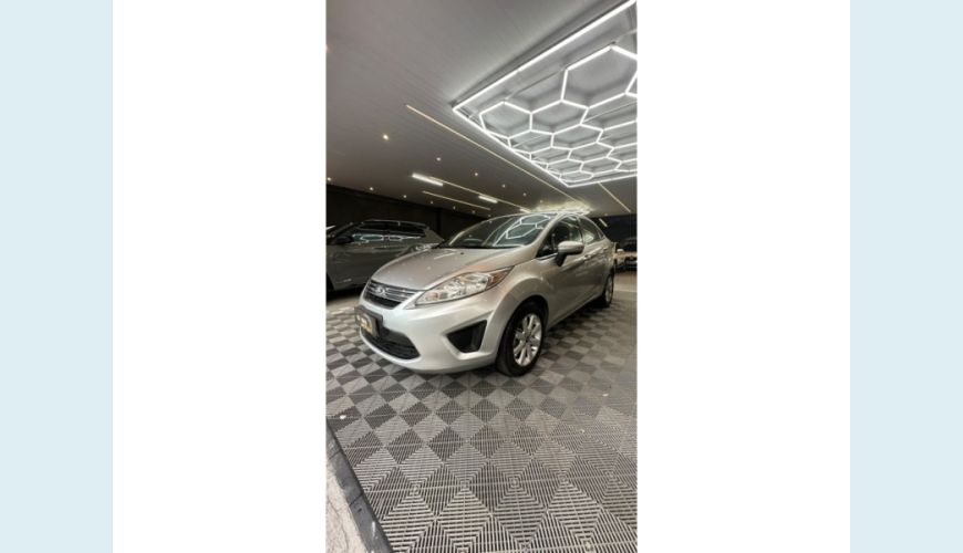 FORD FIESTA FLEX MANUAL 4P - PRATA - 2011 Foto 4 (Grande)