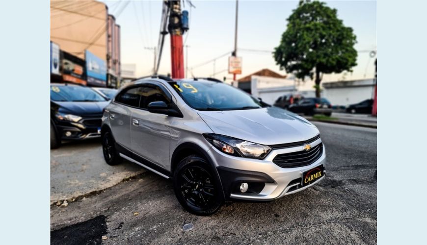 CHEVROLET ONIX 1.4 MPFI ACTIV 8V FLEX 4P MANUAL - PRATA - 2019 Foto 5 (Grande)