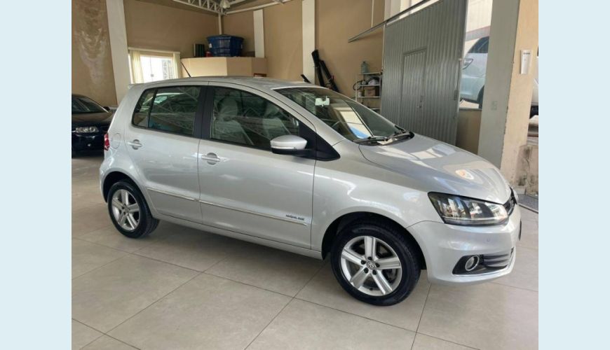 VOLKSWAGEN FOX 1.6 MSI HIGHLINE 16V FLEX 4P MANUAL - PRATA - 2015 Foto 5 (Grande)