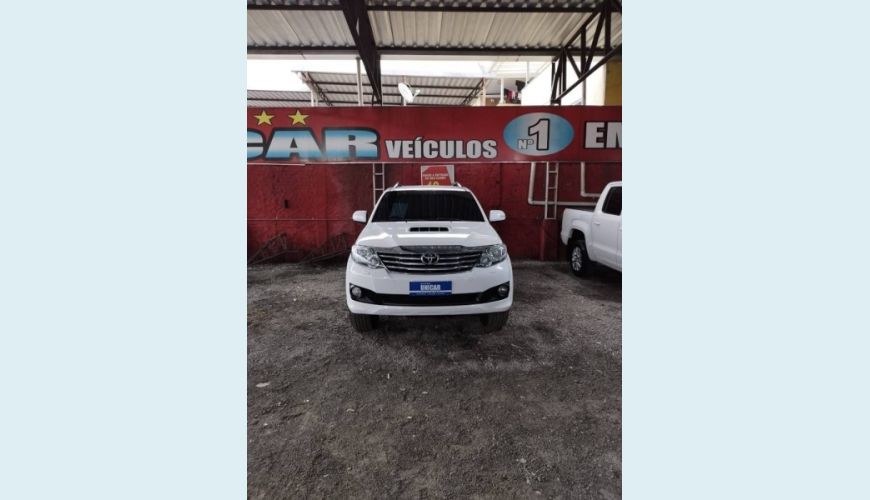 TOYOTA HILUX SW4 3.0 SRV 4X4 7 LUGARES 16V TURBO INTERCOOLER DIESEL 4P AUT. - BRANCO - 2013 Foto 5 (Grande)