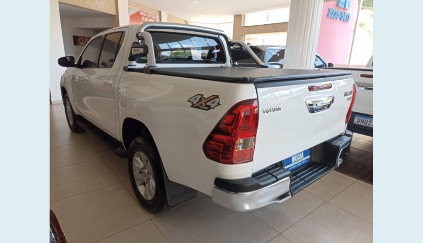 TOYOTA HILUX 2.8 SRV 4X4 CD 16V DIESEL 4P AUT. - BRANCO - 2017 Foto 5 (Grande)