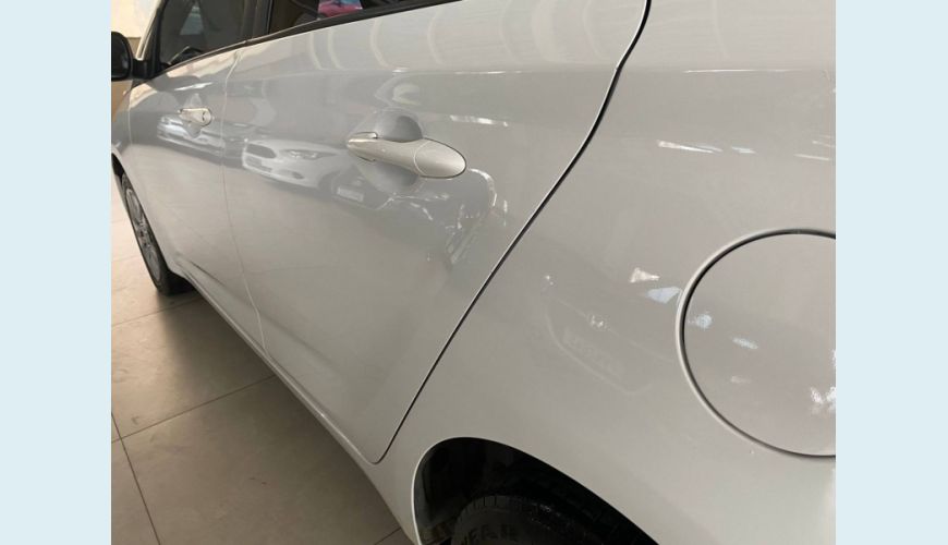 HYUNDAI HB 20S 1.6 COMFORT PLUS 16V FLEX 4P MANUAL - BRANCO - 2019 Foto 5 (Grande)