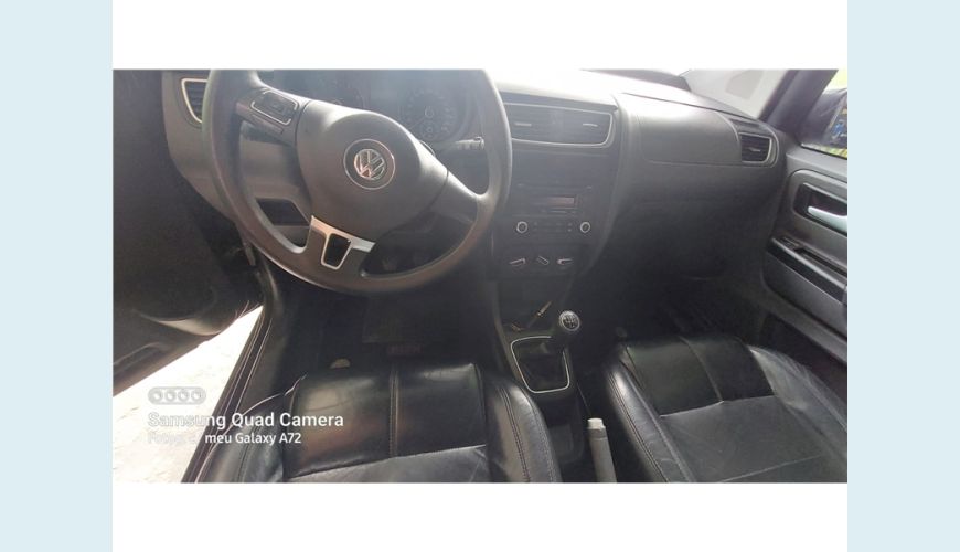 VOLKSWAGEN FOX 1.6 MI 8V FLEX 4P MANUAL - CINZA - 2013 Foto 5 (Grande)