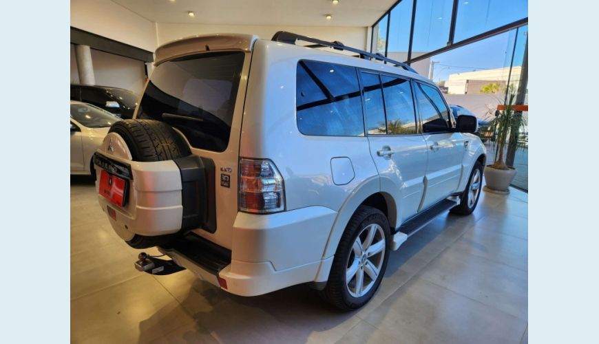 MITSUBISHI PAJERO FULL 3.2 HPE 4X4 16V TURBO INTERCOOLER DIESEL 4P AUT. - BRANCO - 2014 Foto 5 (Grande)