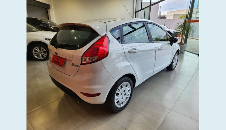 FORD FIESTA 1.6 SE HATCH 16V FLEX 4P MANUAL - BRANCO - 2017 Foto 5 (Grande)