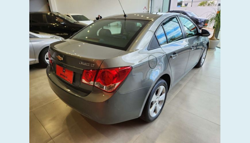 CHEVROLET CRUZE 1.8 LT 16V FLEX 4P AUT. - CINZA - 2013 Foto 5 (Grande)