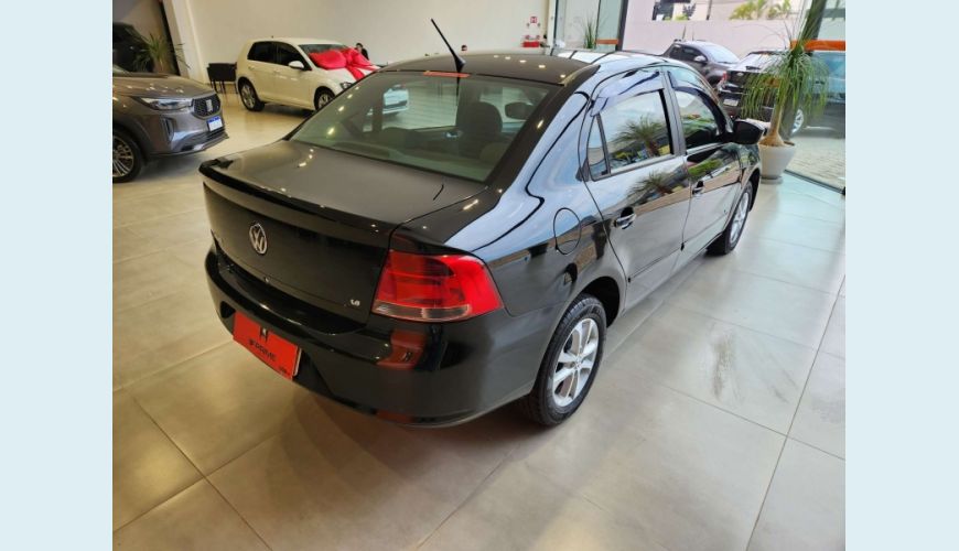 VOLKSWAGEN VOYAGE 1.6 MI TREND 8V FLEX 4P MANUAL - PRETO - 2013 Foto 5 (Grande)