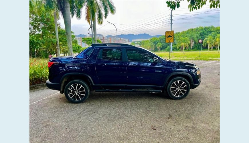 FIAT TORO 2.0 16V TURBO DIESEL ULTRA 4WD AT9 - N/D - 2021 Foto 5 (Grande)